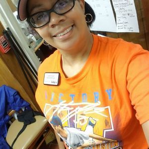 Meet your Posher, Leslie